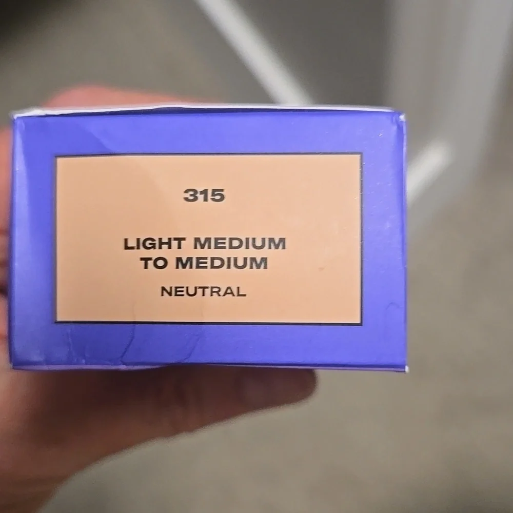 NIB Youth Foria Date Night Skin Tint Foundation 315